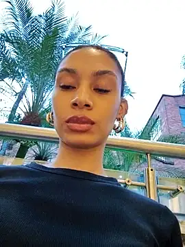 Sarakux online show from February 25, 10:52 pm