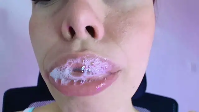 lisbet21x online show from November 8, 2:00 pm