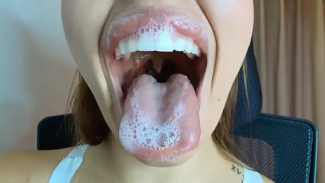 lisbet21x online show from April 10, 10:27 pm