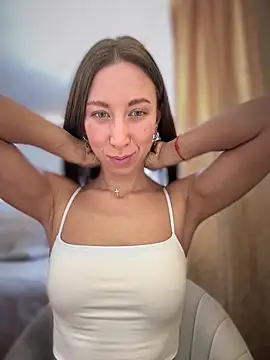 EvaCatt online show from February 5, 3:42 am