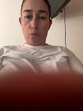 andreaisis2 online show from April 8, 5:48 pm