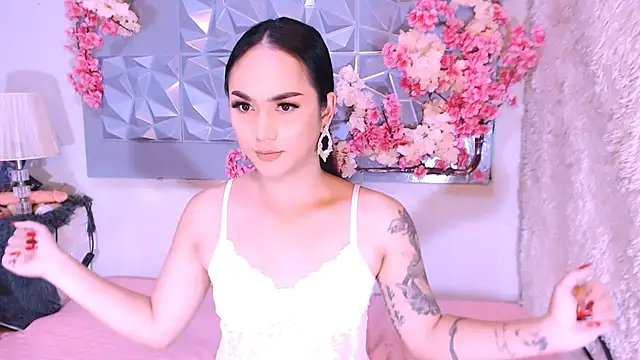 Oriental Tiara online show from December 21, 11:03 am