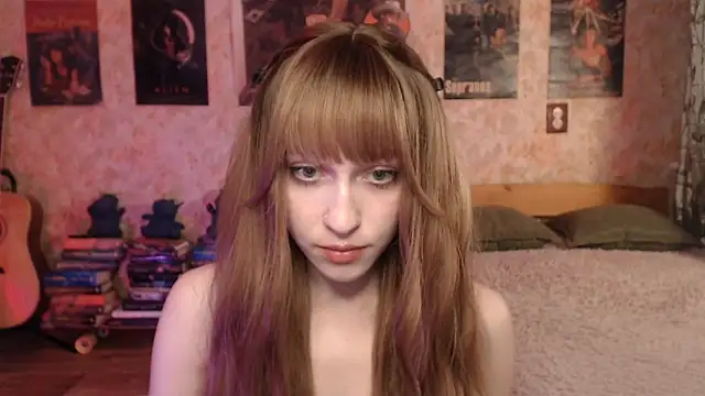 Friendly Ellie online show from April 4, 12:15 pm