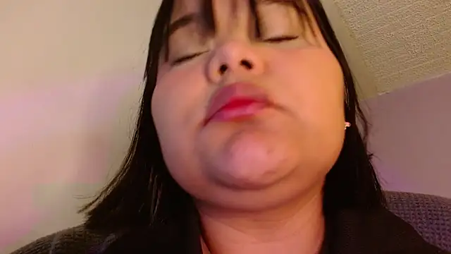 sexychubby    online show from June 8, 2:01 am