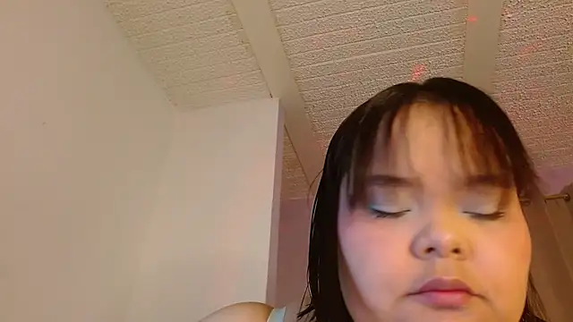 sexychubby    online show from May 13, 6:24 pm