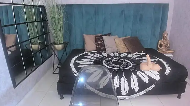 cintiagreyx online show from February 14, 11:56 am