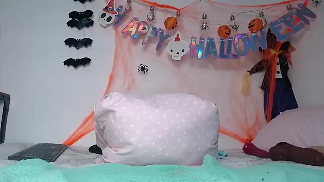 karolgirl-1 online show from October 27, 11:06 am