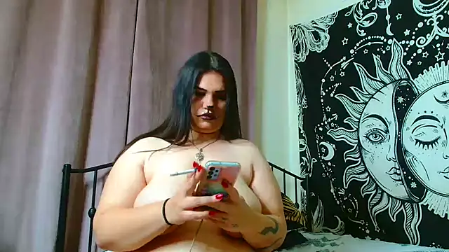 Thichslutxx online show from October 30, 9:27 pm