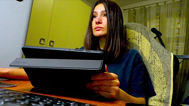 GodlyTheia online show from December 15, 10:09 am