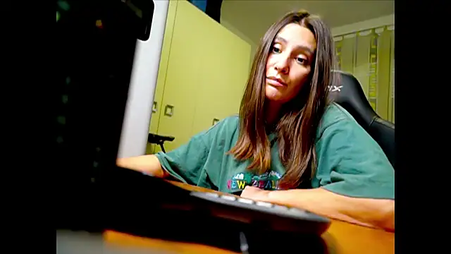 GodlyTheia online show from April 17, 5:04 pm