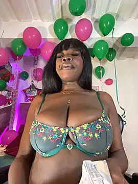 karinacortes online show from April 18, 6:43 pm