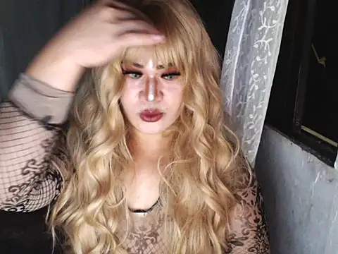 LADYCOCK-ATHISSA online show from February 4, 11:35 am