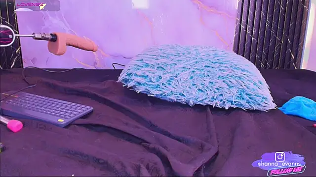 Hanna Evaanss online show from May 31, 2:39 am