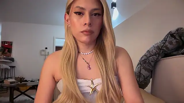 saray doll online show from February 28, 6:07 pm