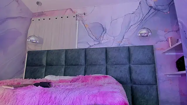 AntonellaRossi online show from March 23, 8:15 pm