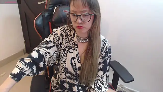 pink-2022 online show from May 23, 2:37 pm