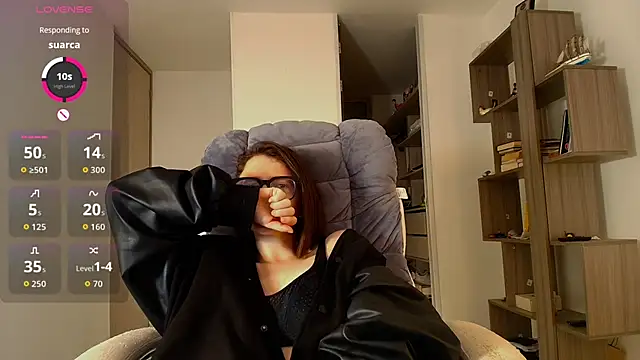 Arya starrk online show from November 6, 2:34 pm