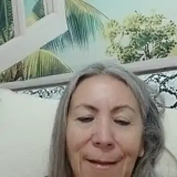 EvaRobinson online show from July 28, 3:04 am