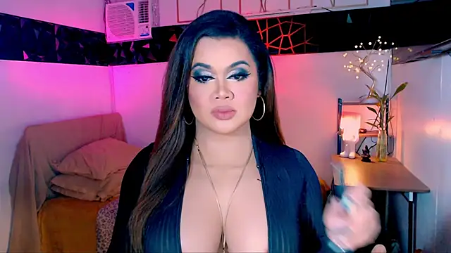 asiankatyhuge online show from December 19, 12:15 am