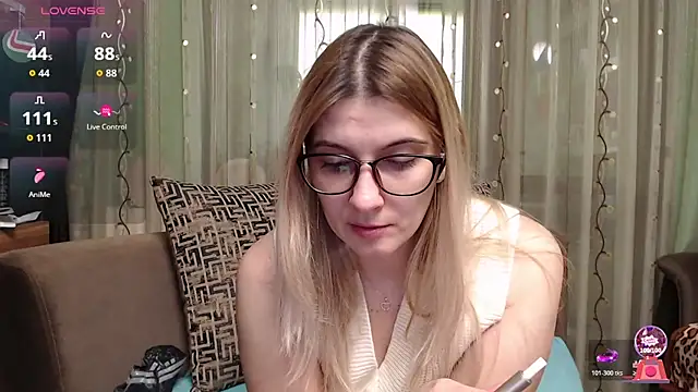 lovingfeetheels online show from February 12, 9:33 am