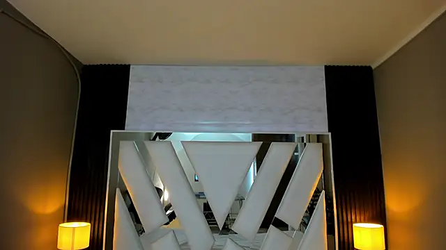 Linda4Petite online show from February 3, 5:50 pm