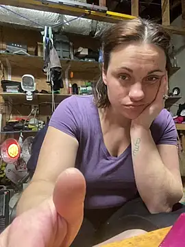 ththotmomma online show from February 2, 8:24 am