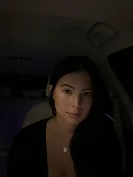 clairewntr online show from October 30, 9:38 pm