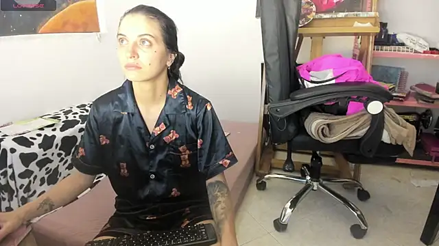 mariecam420 online show from April 12, 4:32 pm