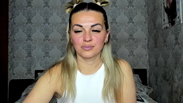 NicoletMoore online show from March 25, 8:56 pm