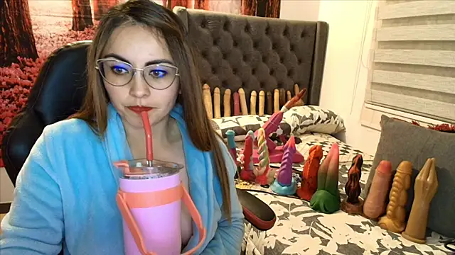 sofia23dirty online show from December 18, 10:58 pm