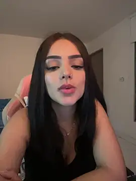 anniehart online show from February 3, 12:43 am