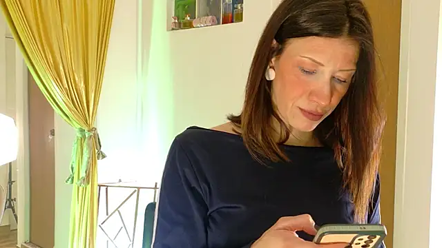 magali 19 online show from March 7, 9:55 pm