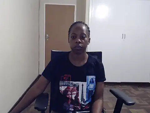 QUEENMANDYY online show from January 13, 3:34 am