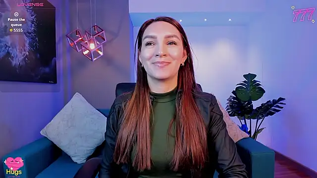 miataylorr1 online show from March 14, 11:55 am