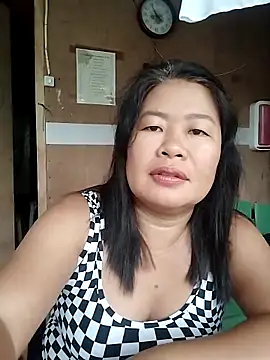 Lovelywoman43 online show from December 13, 10:27 pm