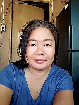 Lovelywoman43 online show from April 10, 10:27 pm