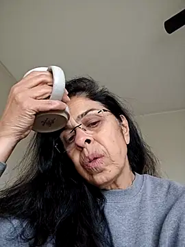 Susannemilf online show from November 12, 2:15 pm