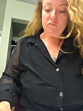 julimonroe online show from February 15, 2:47 am