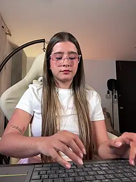 Stormiie777 online show from February 28, 3:06 am