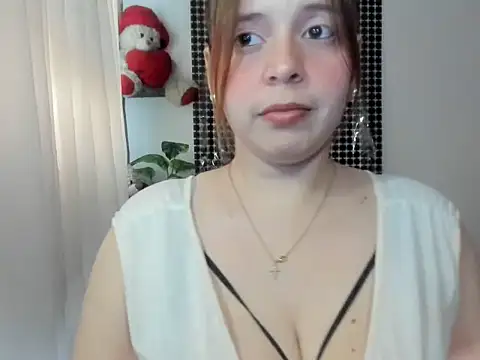 lorenitabella online show from November 17, 8:20 pm