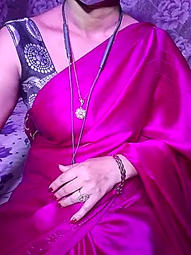 Snapshot of XBHUUME chatting on September 17, 5:11 pm XBHUUME online show from September 17, 5:11 pm