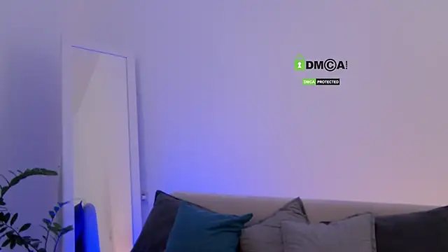 Fallinlove1 online show from April 11, 9:13 am