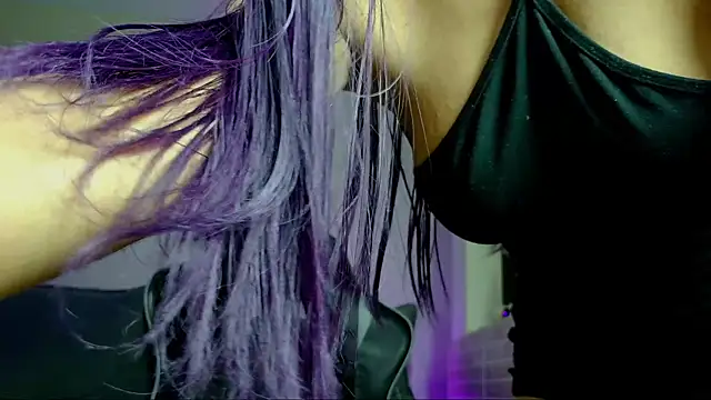 Isa Violet online show from October 1, 8:03 pm