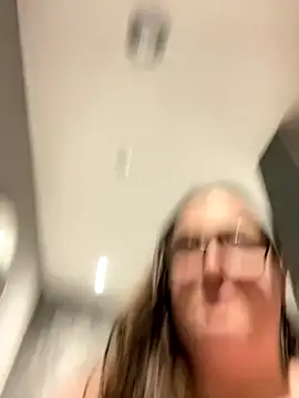 Rebecca Summer online show from November 27, 7:22 am