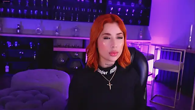 Snapshot of MadelineFox chatting on September 23, 12:25 pm MadelineFox online show from September 23, 12:25 pm