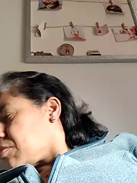 Molly newman6 online show from April 1, 4:48 pm