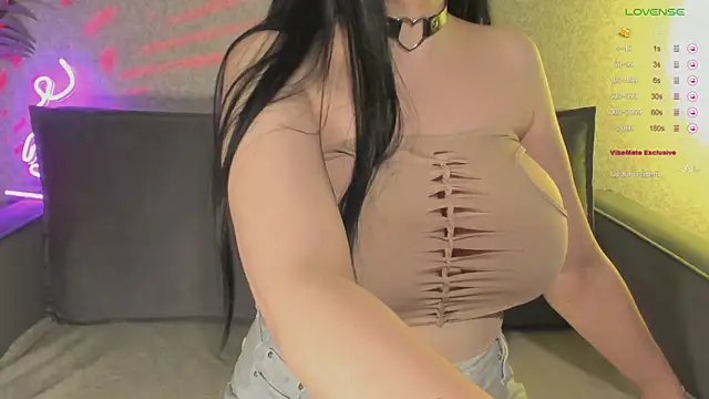 ReinaKousaka online show from February 2, 3:33 pm