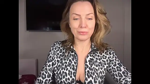 RachellAmazing online show from December 18, 7:40 pm