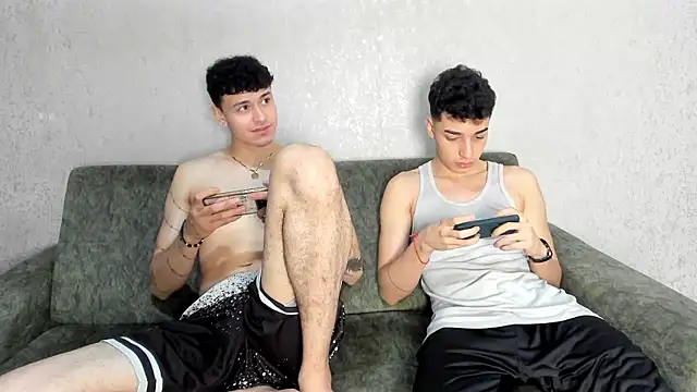 pelusos mens online show from January 10, 1:27 pm