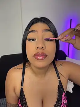 Sara mocca  online show from April 13, 9:15 pm